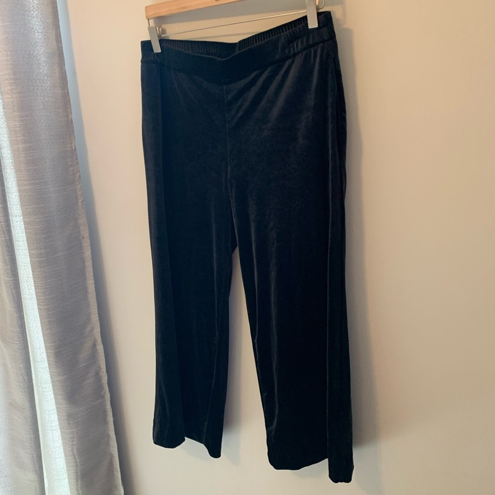 Velvet Palazzo Cropped Pants in Black